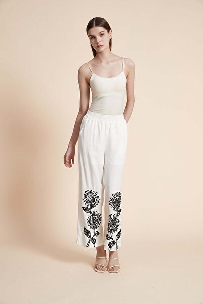 Yola Cropped trousers with bottom pattern