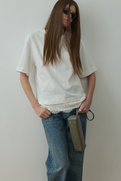 Suud Collection Ekru Dantel Detaylı Tişört