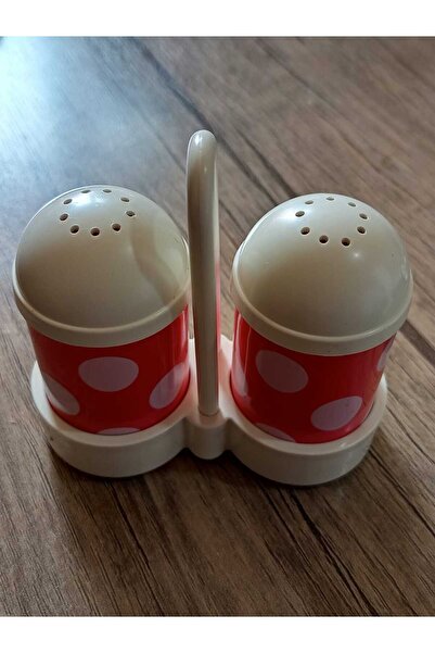 Özmet Pointed Salt Shaker Set of 2