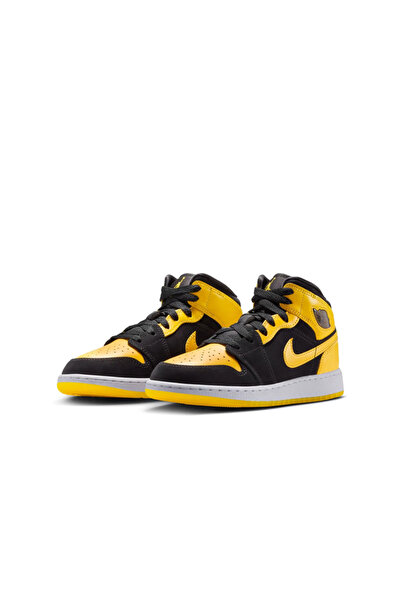Nike Air Jordan 1 Mid Se (Narrow Fit, Order 1 Size up)