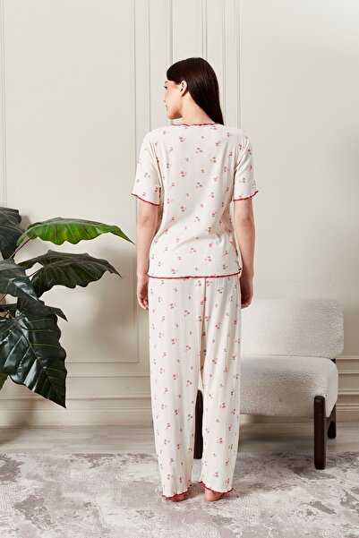 sevateks Kadın Çiçek Desenli Kısa Kollu Pijama Takımı Rahat Kesim Yumuşak Dokulu Ev Giyim Takımı