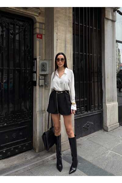 Fav Style Women's Eyelet Detailed Chain Belt Pack Mini Shorts Black