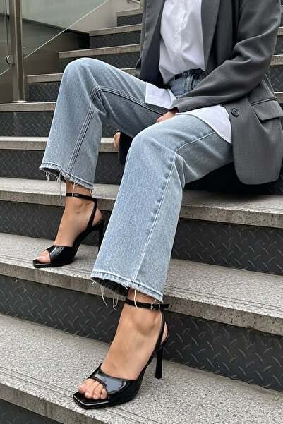 DİVOLYA Sara Black Wrinkled Ankle Wrap (8 cm) Square Toe Heeled Shoes