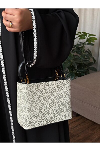 GGGG Bags with their accessories