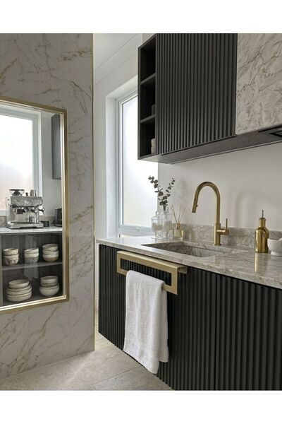 Generic Brand Modern Organizer Kitchen Wall Mounted Shelf with Towel Rack Metal Bathroom Shelf and Towel Holder Gold