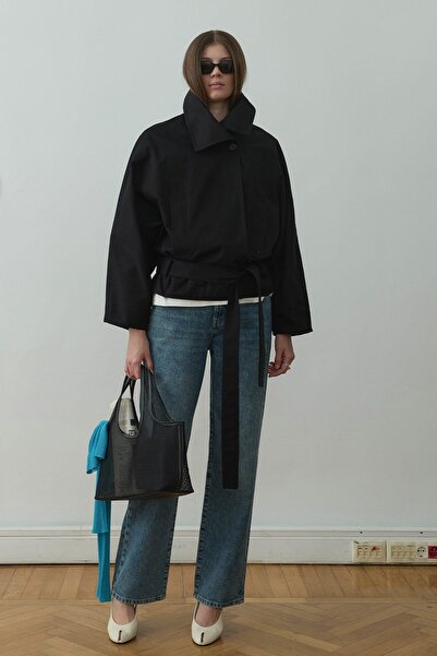 Suud Collection معطف أسود بأكمام طويلة من ميلي ياراسا