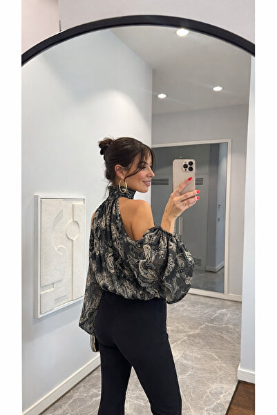 Perry Boutique Gray Patterned Off-The-Shoulder Satin Blouse