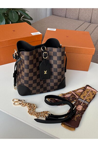 GGGG Bags with their accessories