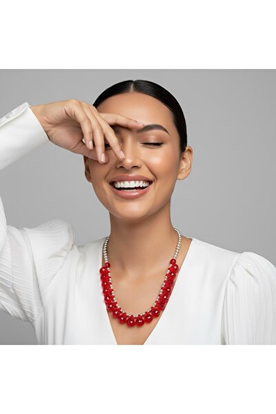 COCOSH TAKI Elegant necklace with red Beaded and silver accents.