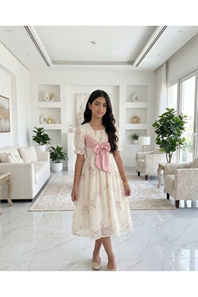 alqarat فستان "نرجس" الملكي الفاخر ذو ربطة العنق