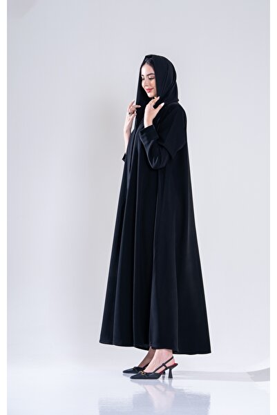 Al Afnan Boutique A luxurious abaya made of ceramic Crepe fabric with an eleg...