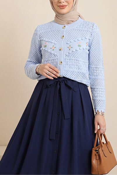 HİJABAYA Плетен кардиган с бродерия отпред, помпони и копчета