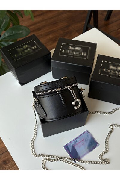 Generic Handbag and shoulder bag, high quality material, with accessories