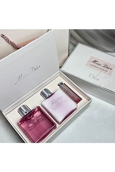 Makeup طقم م س د يو ر