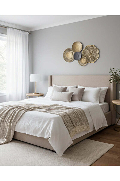 REDTAG Multicolour Cluster Antique Metal Wall Décor