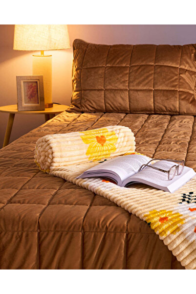 REDTAG Yellow Ribbed Flannel Printed Blanket (Double Size)