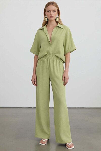 Trend Alaçatı Stili Women's Green Crepe Shirt and Pants Set Alc-X15429