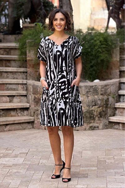 Nevin Kaya Moda V11-Сукня з краплеподібним коміром і чорним лінієвим візерунком