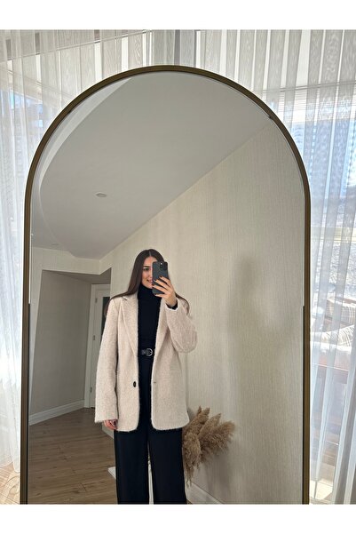 Butik Duygu Şakiroğlu Ekru Tüy Dokulu Ceket