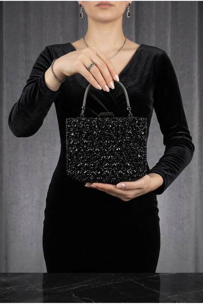 Çanta Trend Geantă de seară model găleată, cu mâner din piatră și curea lungă...