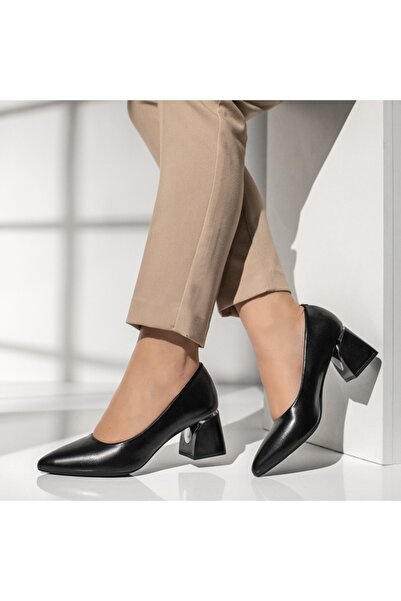 Modlet.ro Γυναικεία μαύρα παπούτσια με Χοντρό τακούνι MOD13100