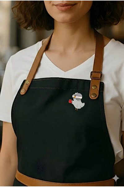 gokmentoy Kahve İçen Güvercin Barista El Boyaması Ahşap Broş Rozet