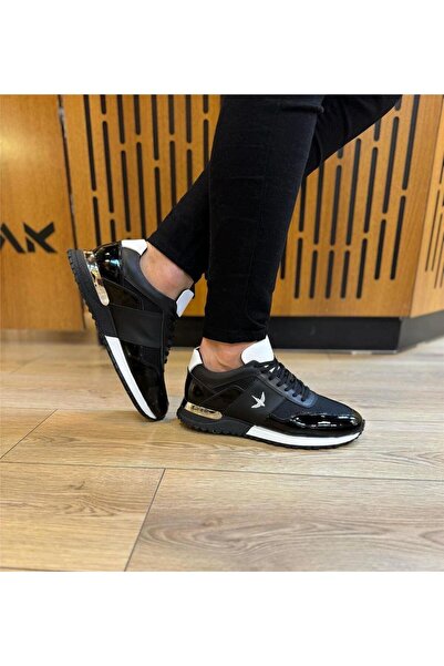 Parlak Hakiki Deri Topuk Detaylı Günlük Ayakkabı