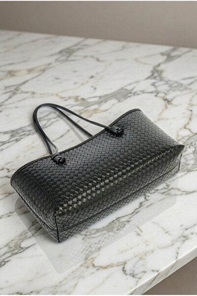 Boutique de Carbon Women's Long Black Braided Zipper Jacket Bag