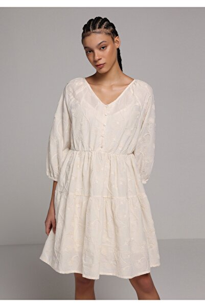 Colin's Regular Fit Women's Beige Dress