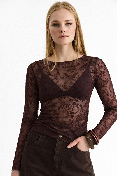 pantofashion بلوزة نسائية برقبة دائرية دانتيل