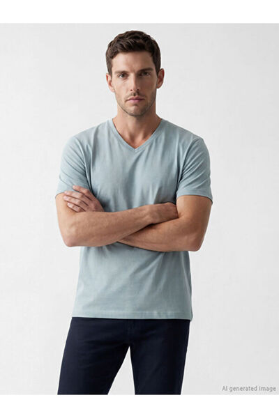 LC Waikiki Rmz Gi̇yi̇m Farkiyla V Dikim Combed Cotton Men's T-Shirt