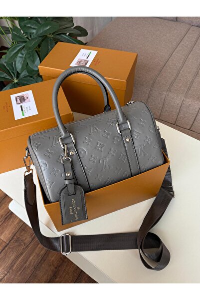 GGGG Bags with their accessories