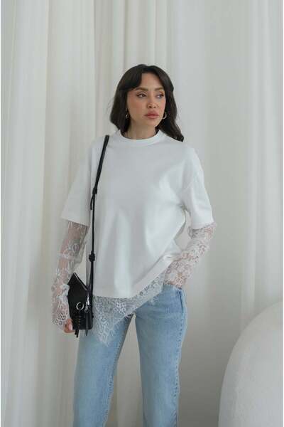 Havoş Ekru Etek Ucu ve Kolları Dantelli Tişört