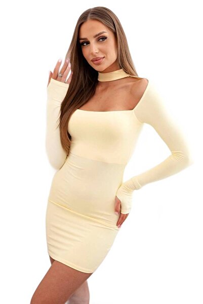Kesi Żółta sukienka damska dopasowana z długim rękawem, mini z dekoltem