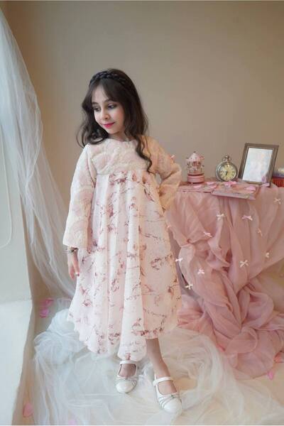 Banuta Pink floral dress, comfortable fit