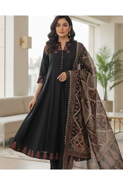 Genaric ISHRA BOUTIQUE Women’s Embroidered Kurta Set with Dupatta – Elegant 3...