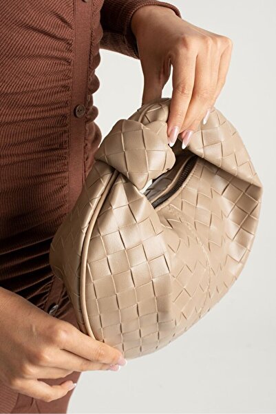 themoiss The Moiss Knotted Moon Mink Color Botiga Knit Textured Women's Clutc...