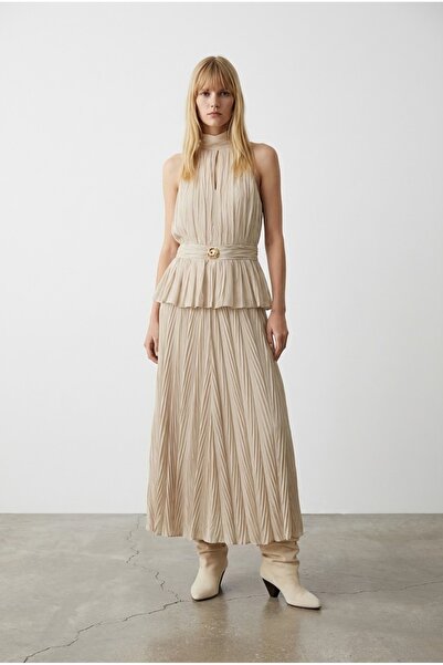 Quzu Elastic Waist Skirt in Crinkle Look Beige