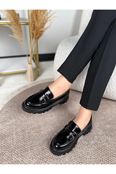 Eysha Pantofi de damă Luxa din piele lacuită neagră detaliu la cataramă Mocas...