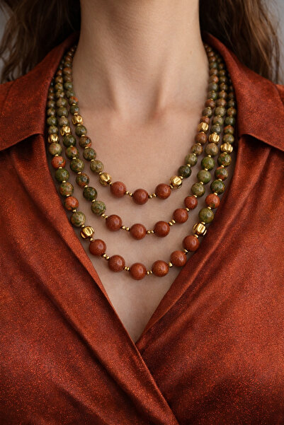 Takkı by Handan Unakit taşı tasarım kolye , küpe ve bileklik .Takım fiyatıdır.