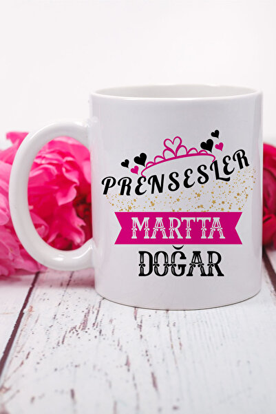 qoeuyl boutique كوب هدية عيد الميلاد بتفاصيل تاج وردي من مجموعة الأميرات مارت...