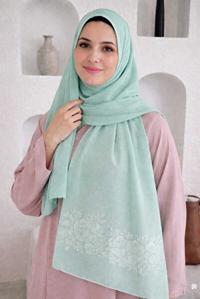 Veil Designer Two-layered veil with rose embroidery on both ends. 190*60