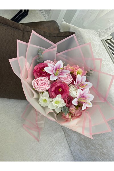 Kelebek Dünyası Lilyum Buketi