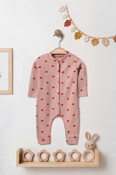 Roza Miniklerin hassas cildi igin özenle seçilen %100 pamuk ürünlerimizi güve...