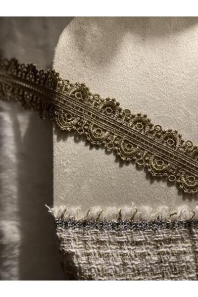 Yarn World كلفة خياطة تراثية فاخرة بنقوش شرقية