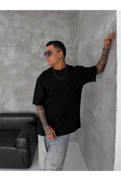 Mio Boutiques Plain Crew Neck T-Shirt