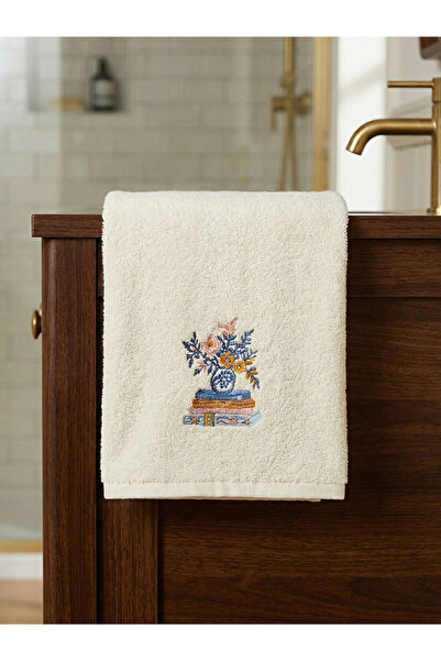 LC Waikiki Nevavm Farkıyla Lcw Home Ecru Embroidered Face Towel 50X80 cm - S6...