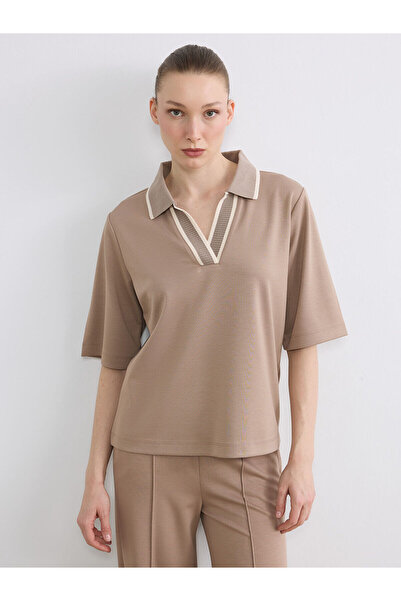 LC Waikiki YK PLUS Γυναικείο μπλουζάκι με λαιμόκοψη πόλο και απαλή υφή