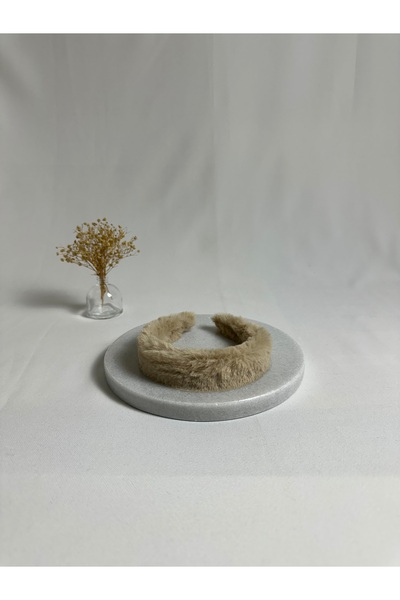 MegssStore ربطة شعر على شكل تاج منحني باللون البيج وبري