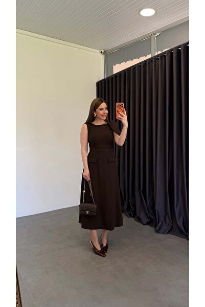 elif teke فستان كول بأربطة ميدي باللون البني المرير